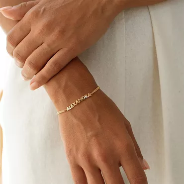 Personalized Name Bracelet With Chic Curb Chain Best Gift For Wife