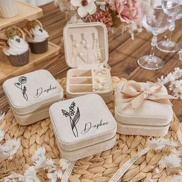 Personalized Velvet Jewelry Box Chic Customized Birthday Flowers Exquisite Valentine's Day Gift